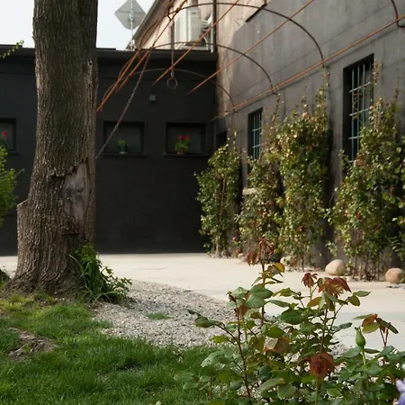 Corte Mantovanella Bed & Breakfast *